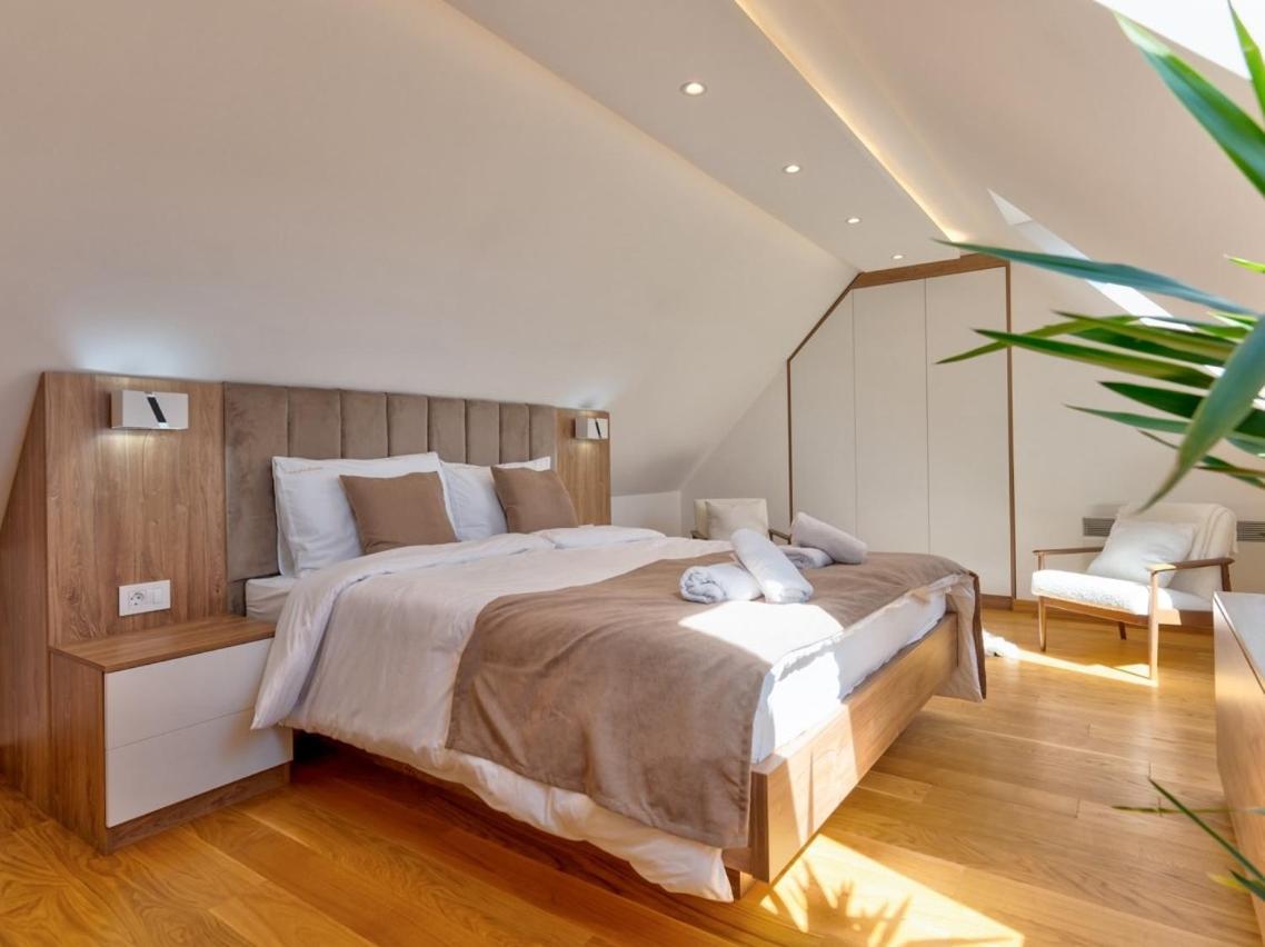 Pino Silvestre Apartment *